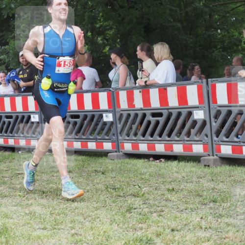 21.06.2025 - 27. Vierlanden-Triathlon KatJ http://msf.ph/oto/8013323 15.06.2025 13:10:02 Ziel 159, 165, 705 meine-sportfotos.de