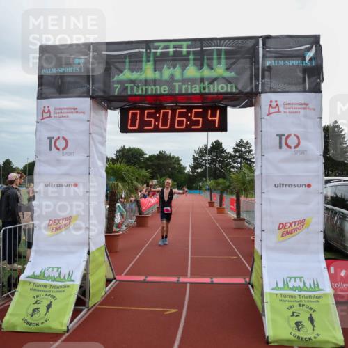 15.06.2025 - 7 Türme Triathlon Michael Strokosch http://msf.ph/oto/8013374 15.06.2025 15:06:54 Ziel 222 meine-sportfotos.de