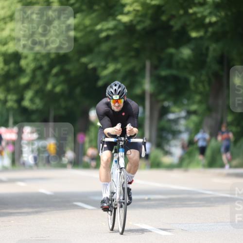 15.06.2025 - 7 Türme Triathlon Yannick Fuchs http://msf.ph/oto/8013382 15.06.2025 13:27:47 Radfahren 241, 331 meine-sportfotos.de