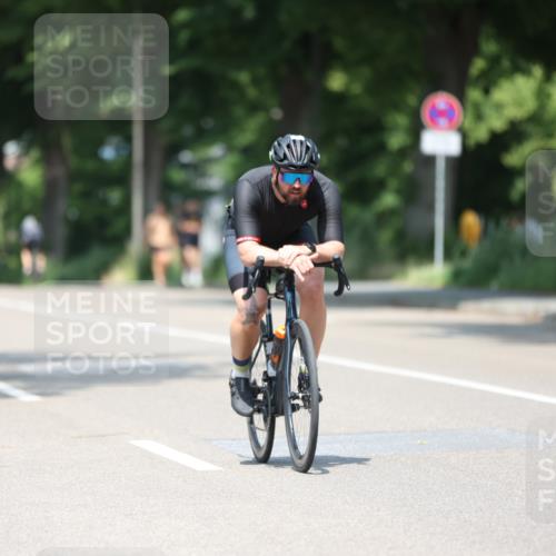 15.06.2025 - 7 Türme Triathlon Yannick Fuchs http://msf.ph/oto/8013383 15.06.2025 12:47:28 Radfahren 202, 633 meine-sportfotos.de