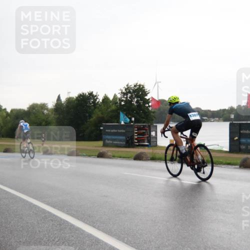 21.06.2025 - 27. Vierlanden-Triathlon H.Heesch http://msf.ph/oto/8013402 15.06.2025 13:30:34 Radfahren 1250, 1262, 1296 meine-sportfotos.de