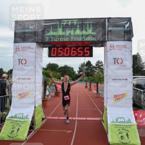 15.06.2025 - 7 Türme Triathlon Michael Strokosch http://msf.ph/oto/8013415 15.06.2025 15:06:55 Ziel 222 meine-sportfotos.de
