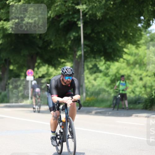 15.06.2025 - 7 Türme Triathlon Yannick Fuchs http://msf.ph/oto/8013444 15.06.2025 12:47:28 Radfahren 202, 633 meine-sportfotos.de