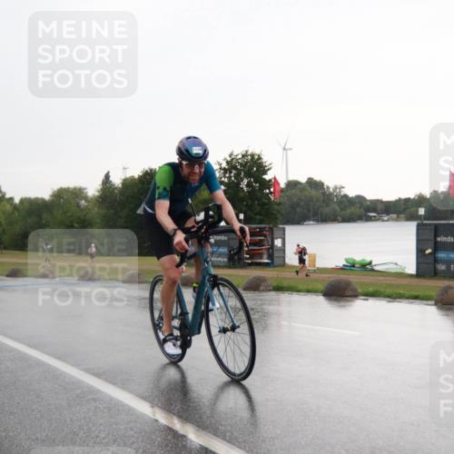 21.06.2025 - 27. Vierlanden-Triathlon H.Heesch http://msf.ph/oto/8013456 15.06.2025 13:35:57 Radfahren 1139 meine-sportfotos.de