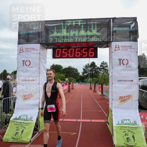 15.06.2025 - 7 Türme Triathlon Michael Strokosch http://msf.ph/oto/8013461 15.06.2025 15:06:56 Ziel 222 meine-sportfotos.de