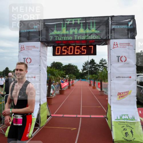 15.06.2025 - 7 Türme Triathlon Michael Strokosch http://msf.ph/oto/8013496 15.06.2025 15:06:57 Ziel 222 meine-sportfotos.de