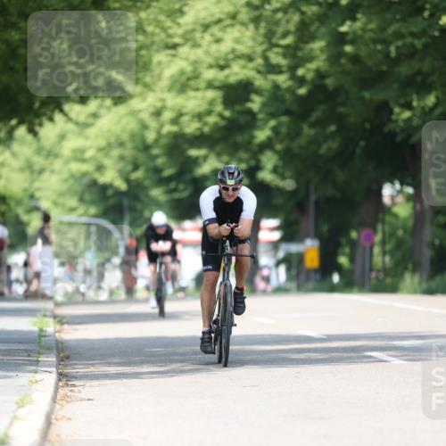 15.06.2025 - 7 Türme Triathlon Yannick Fuchs http://msf.ph/oto/8013518 15.06.2025 12:47:41 Radfahren 489, 583, 648 meine-sportfotos.de