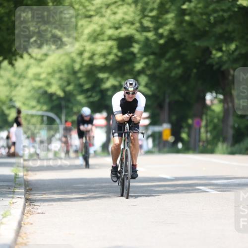 15.06.2025 - 7 Türme Triathlon Yannick Fuchs http://msf.ph/oto/8013528 15.06.2025 12:47:41 Radfahren 489, 583, 648 meine-sportfotos.de