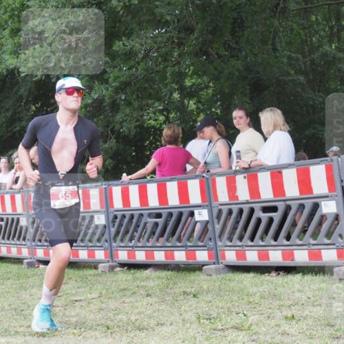 21.06.2025 - 27. Vierlanden-Triathlon KatJ http://msf.ph/oto/8013536 15.06.2025 13:10:58 Ziel 65, 797 meine-sportfotos.de
