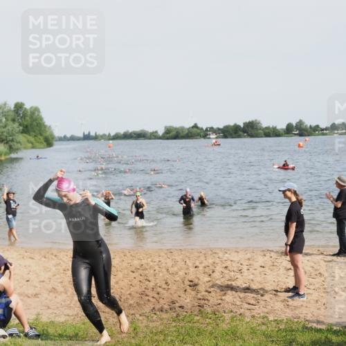 21.06.2025 - 27. Vierlanden-Triathlon MichiJ http://msf.ph/oto/8013568 15.06.2026 10:15:36 Schwimmen 483, 508, 509, 511, 554, 564, 620 meine-sportfotos.de