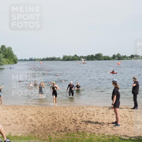 21.06.2025 - 27. Vierlanden-Triathlon MichiJ http://msf.ph/oto/8013619 15.06.2026 10:15:38 Schwimmen 483, 508, 509, 511, 564, 620 meine-sportfotos.de
