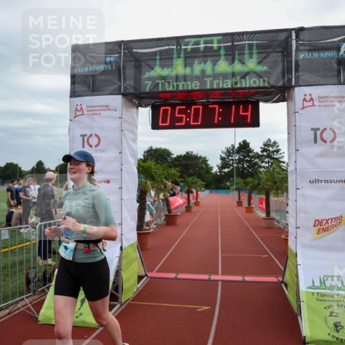 15.06.2025 - 7 Türme Triathlon Michael Strokosch http://msf.ph/oto/8013622 15.06.2025 15:07:14 Ziel 405 meine-sportfotos.de