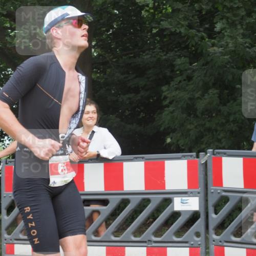 21.06.2025 - 27. Vierlanden-Triathlon KatJ http://msf.ph/oto/8013632 15.06.2025 13:11:00 Ziel 65, 797 meine-sportfotos.de
