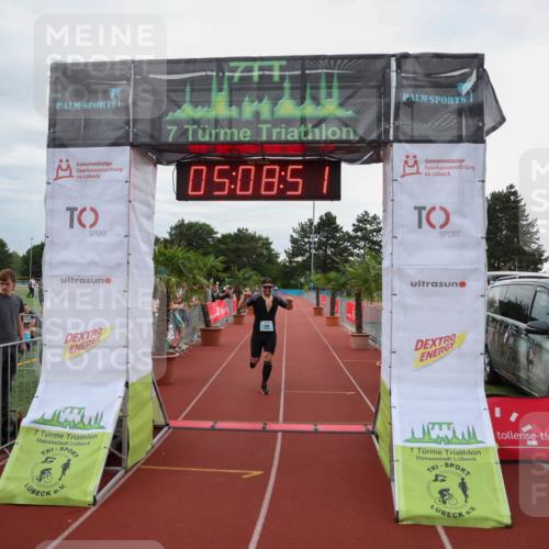 15.06.2025 - 7 Türme Triathlon Michael Strokosch http://msf.ph/oto/8013643 15.06.2025 15:08:51 Ziel 474 meine-sportfotos.de