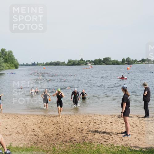 21.06.2025 - 27. Vierlanden-Triathlon MichiJ http://msf.ph/oto/8013657 15.06.2026 10:15:39 Schwimmen 483, 508, 509, 511, 564, 590, 620 meine-sportfotos.de