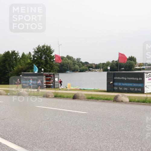 15.06.2025 - 27. Vierlanden-Triathlon H.Heesch http://msf.ph/oto/8013659 15.06.2025 11:09:48 Radfahren 563, 868 meine-sportfotos.de