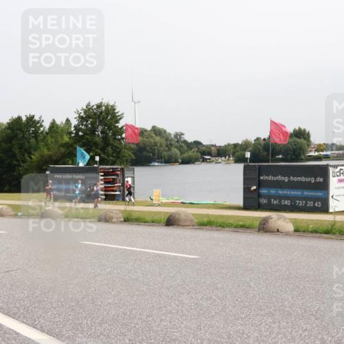15.06.2025 - 27. Vierlanden-Triathlon H.Heesch http://msf.ph/oto/8013664 15.06.2025 11:09:48 Radfahren 563, 868 meine-sportfotos.de