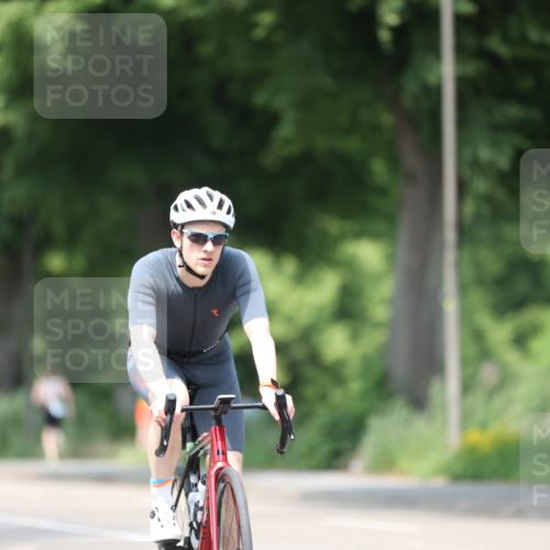 15.06.2025 - 7 Türme Triathlon Yannick Fuchs http://msf.ph/oto/8013696 15.06.2025 13:27:53 Radfahren 241, 673 meine-sportfotos.de