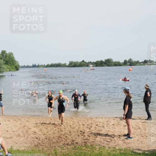 21.06.2025 - 27. Vierlanden-Triathlon MichiJ http://msf.ph/oto/8013707 15.06.2026 10:15:40 Schwimmen 483, 508, 509, 511, 564, 590, 620 meine-sportfotos.de