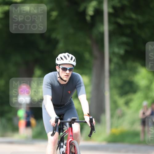 15.06.2025 - 7 Türme Triathlon Yannick Fuchs http://msf.ph/oto/8013710 15.06.2025 13:27:53 Radfahren 241, 673 meine-sportfotos.de