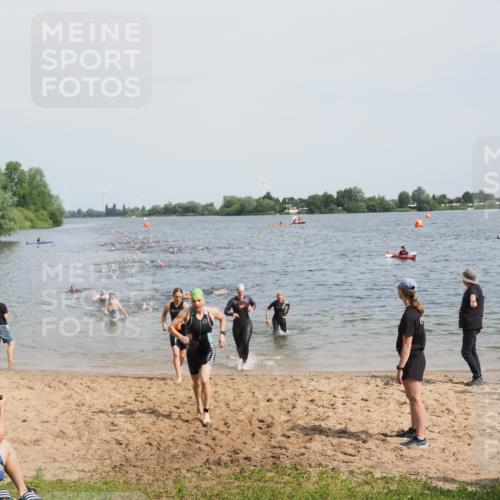 21.06.2025 - 27. Vierlanden-Triathlon MichiJ http://msf.ph/oto/8013721 15.06.2026 10:15:41 Schwimmen 483, 508, 509, 511, 564, 577, 590, 620 meine-sportfotos.de