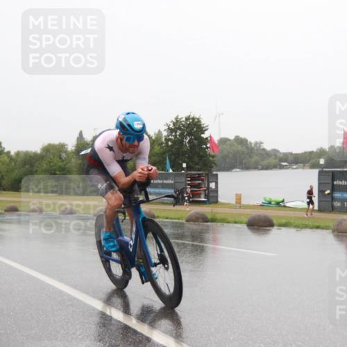 21.06.2025 - 27. Vierlanden-Triathlon H.Heesch http://msf.ph/oto/8013725 15.06.2025 13:48:46 Radfahren 1234, 1268 meine-sportfotos.de