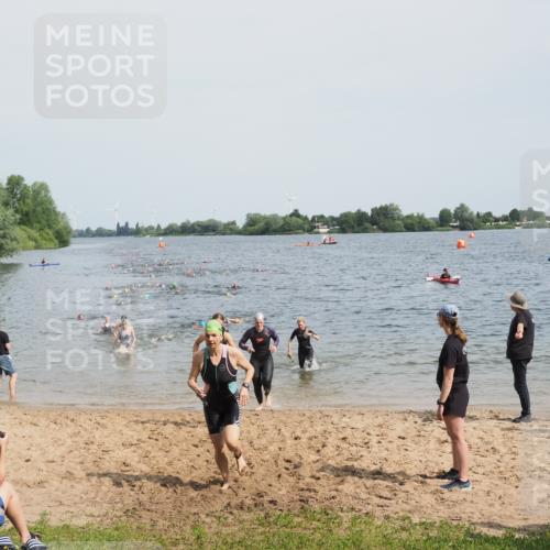 21.06.2025 - 27. Vierlanden-Triathlon MichiJ http://msf.ph/oto/8013744 15.06.2026 10:15:41 Schwimmen 483, 508, 509, 511, 564, 577, 590, 620 meine-sportfotos.de