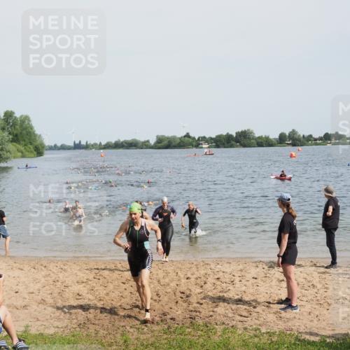 21.06.2025 - 27. Vierlanden-Triathlon MichiJ http://msf.ph/oto/8013760 15.06.2026 10:15:41 Schwimmen 483, 508, 509, 511, 564, 577, 590, 620 meine-sportfotos.de
