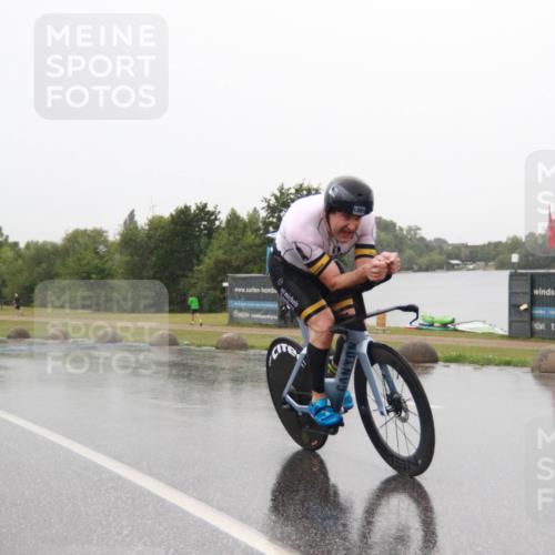 21.06.2025 - 27. Vierlanden-Triathlon H.Heesch http://msf.ph/oto/8013777 15.06.2025 13:51:11 Radfahren 1265, 1311 meine-sportfotos.de