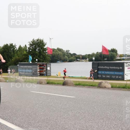 15.06.2025 - 27. Vierlanden-Triathlon H.Heesch http://msf.ph/oto/8013817 15.06.2025 11:12:17 Radfahren 231, 474, 574 meine-sportfotos.de