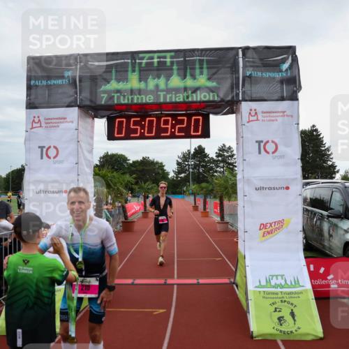 15.06.2025 - 7 Türme Triathlon Michael Strokosch http://msf.ph/oto/8013843 15.06.2025 15:09:20 Ziel 210, 291 meine-sportfotos.de