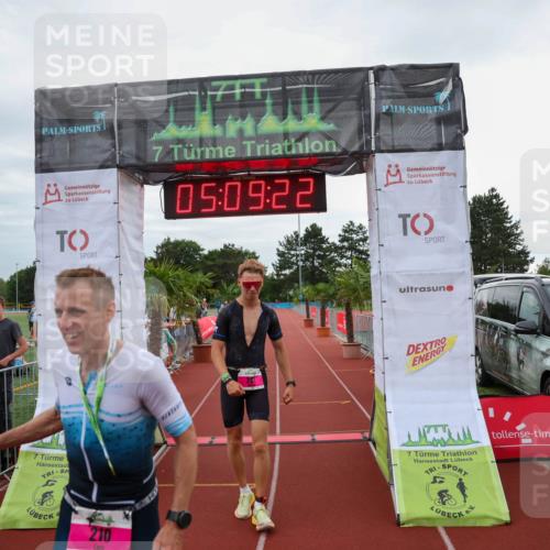 15.06.2025 - 7 Türme Triathlon Michael Strokosch http://msf.ph/oto/8013885 15.06.2025 15:09:21 Ziel 210, 291 meine-sportfotos.de