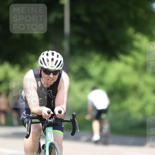 15.06.2025 - 7 Türme Triathlon Yannick Fuchs http://msf.ph/oto/8013971 15.06.2025 12:48:00 Radfahren 317, 366, 397, 504, 523, 566, 605 meine-sportfotos.de