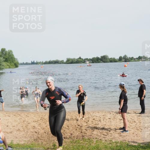 21.06.2025 - 27. Vierlanden-Triathlon MichiJ http://msf.ph/oto/8013991 15.06.2026 10:15:46 Schwimmen 483, 505, 509, 564, 577, 590, 630 meine-sportfotos.de
