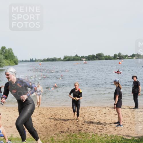 21.06.2025 - 27. Vierlanden-Triathlon MichiJ http://msf.ph/oto/8014007 15.06.2026 10:15:46 Schwimmen 483, 505, 509, 564, 577, 590, 630 meine-sportfotos.de