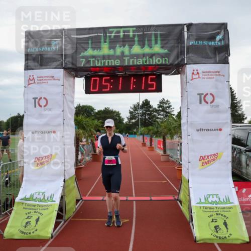 15.06.2025 - 7 Türme Triathlon Michael Strokosch http://msf.ph/oto/8014028 15.06.2025 15:11:15 Ziel 201 meine-sportfotos.de