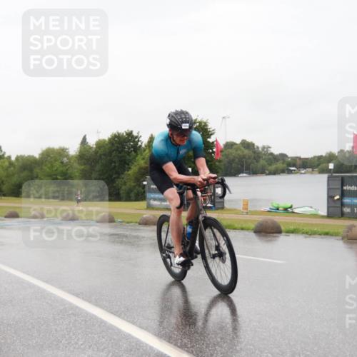 21.06.2025 - 27. Vierlanden-Triathlon H.Heesch http://msf.ph/oto/8014045 15.06.2025 13:58:57 Radfahren 1247, 1314 meine-sportfotos.de