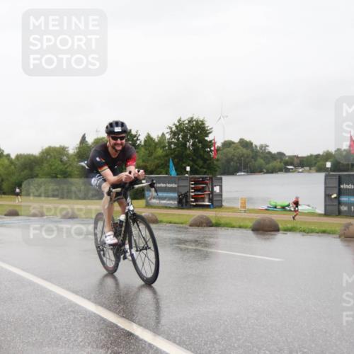 21.06.2025 - 27. Vierlanden-Triathlon H.Heesch http://msf.ph/oto/8014061 15.06.2025 13:59:26 Radfahren 1244, 1274, 1296 meine-sportfotos.de