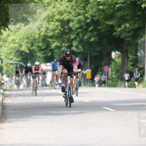 15.06.2025 - 7 Türme Triathlon Yannick Fuchs http://msf.ph/oto/8014123 15.06.2025 13:28:07 Radfahren 265, 462, 838, 851, 901, 913, 952 meine-sportfotos.de