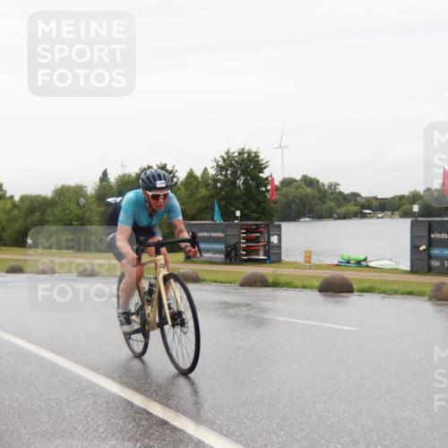 21.06.2025 - 27. Vierlanden-Triathlon H.Heesch http://msf.ph/oto/8014133 15.06.2025 14:03:00 Radfahren 1289 meine-sportfotos.de