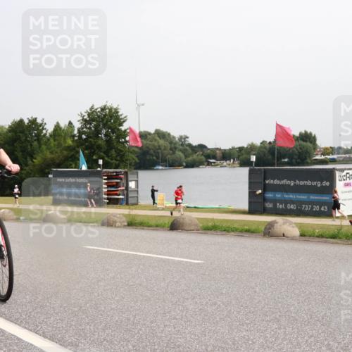 15.06.2025 - 27. Vierlanden-Triathlon H.Heesch http://msf.ph/oto/8014194 15.06.2025 11:15:44 Radfahren 65, 147, 198, 531, 670 meine-sportfotos.de