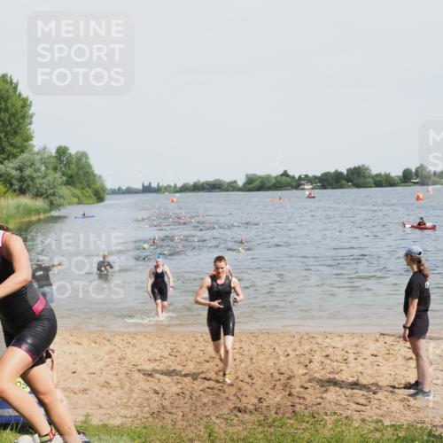 21.06.2025 - 27. Vierlanden-Triathlon MichiJ http://msf.ph/oto/8014197 15.06.2026 10:15:52 Schwimmen 483, 505, 547, 577, 590, 606, 612, 630 meine-sportfotos.de