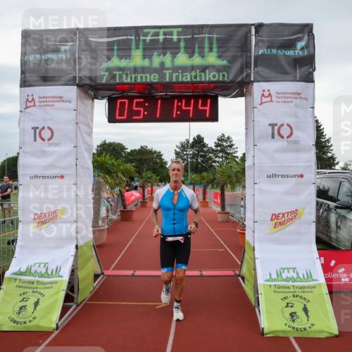 15.06.2025 - 7 Türme Triathlon Michael Strokosch http://msf.ph/oto/8014244 15.06.2025 15:11:43 Ziel 242 meine-sportfotos.de