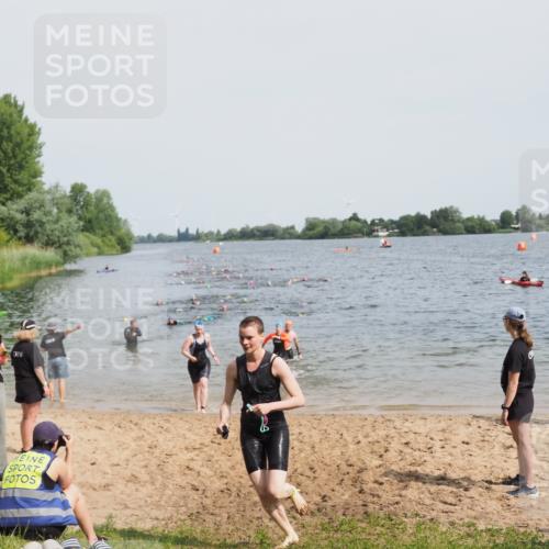 21.06.2025 - 27. Vierlanden-Triathlon MichiJ http://msf.ph/oto/8014246 15.06.2026 10:15:53 Schwimmen 505, 547, 577, 590, 606, 612, 630 meine-sportfotos.de