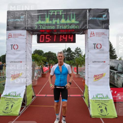 15.06.2025 - 7 Türme Triathlon Michael Strokosch http://msf.ph/oto/8014257 15.06.2025 15:11:44 Ziel 242 meine-sportfotos.de