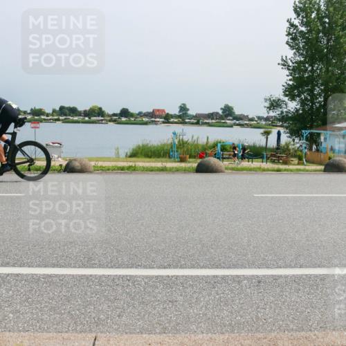 21.06.2025 - 27. Vierlanden-Triathlon H.Heesch http://msf.ph/oto/8014301 15.06.2025 11:49:11 Radfahren 637, 773 meine-sportfotos.de