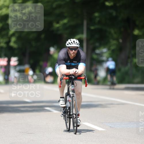 15.06.2025 - 7 Türme Triathlon Yannick Fuchs http://msf.ph/oto/8014303 15.06.2025 12:48:19 Radfahren 240, 490, 498, 543, 655 meine-sportfotos.de