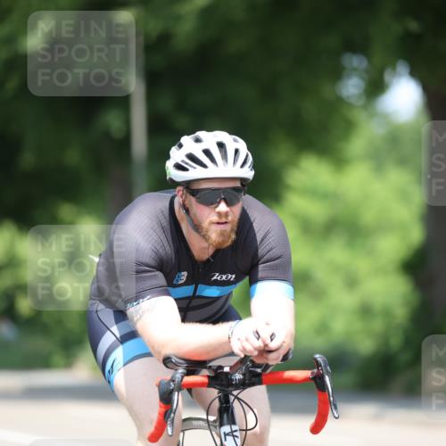15.06.2025 - 7 Türme Triathlon Yannick Fuchs http://msf.ph/oto/8014337 15.06.2025 12:48:20 Radfahren 240, 273, 490, 498, 543, 655 meine-sportfotos.de