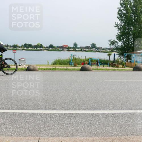 21.06.2025 - 27. Vierlanden-Triathlon H.Heesch http://msf.ph/oto/8014359 15.06.2025 11:49:23 Radfahren 681, 844 meine-sportfotos.de