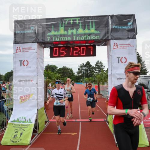 15.06.2025 - 7 Türme Triathlon Michael Strokosch http://msf.ph/oto/8014387 15.06.2025 15:12:07 Ziel 263, 356, 444, 556 meine-sportfotos.de